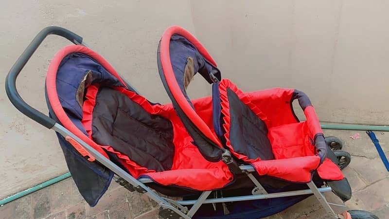 double baby pram 0