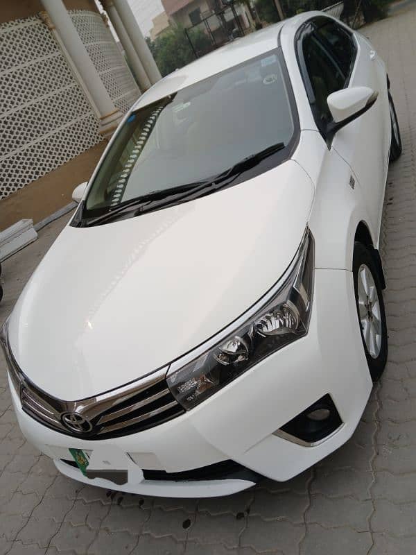 Toyota Corolla Altis 2016 1