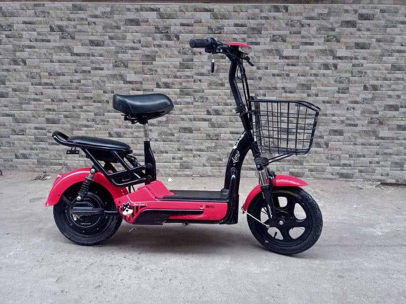 Aima Electric Scooty 3