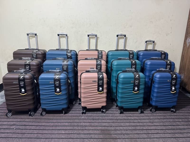 Luggage bags/ travel suitcases/ trolley bags/ travel trolley/ attachi 0