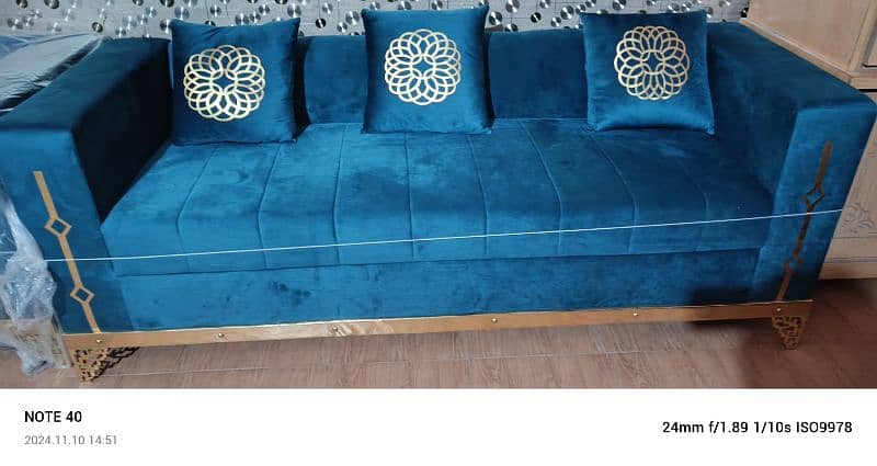 poshish sofa set brand new 4