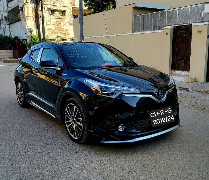 Toyota C-HR Hybrid G Package Model 2019 - 2024 0