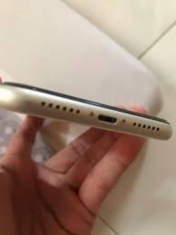 iPhone 11 64 gb non pta 3