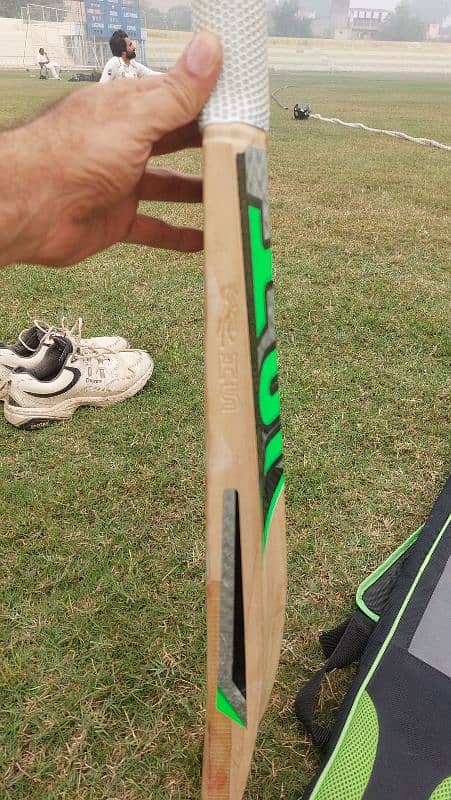 Cricket bat HS core7 1