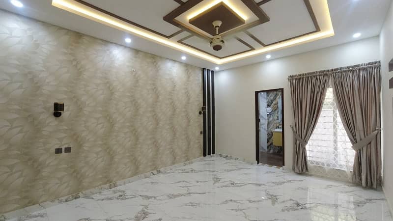 10 Marla Like Brand New Upper Portion With Gas Available For Rent In Bahria Town Lahore. 0