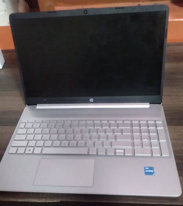 HP , 12th generation i3 0