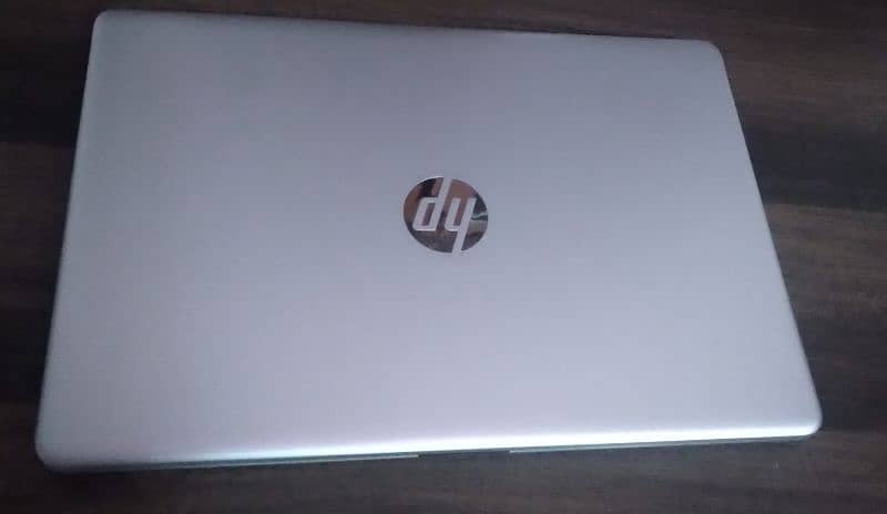 HP , 12th generation i3 1