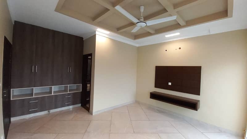 10 Marla Beautiful First Entry House For Rent In Sector E Bahira Town Lahore 8