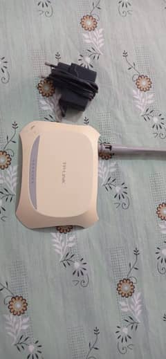 TP Link router one antena used