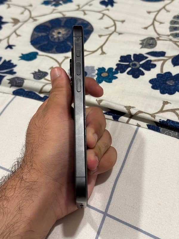 iPhone 15 Pro 256GB 1