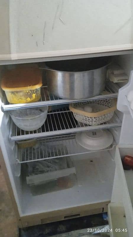 Refrigerator 1