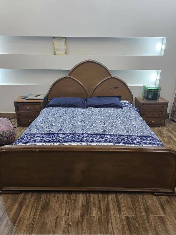 Solid wood bed 3