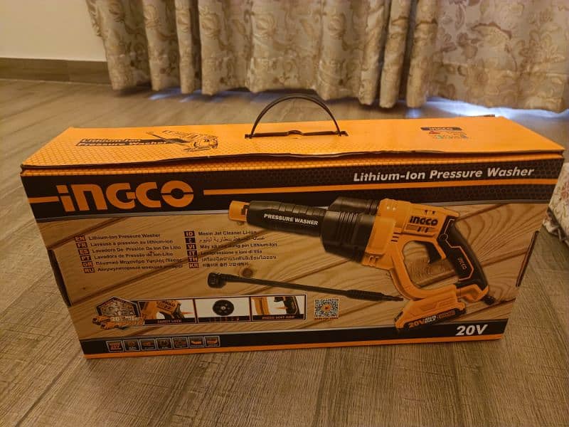 Ingco Portable Pressure Washer Perfect for Solar and car 1