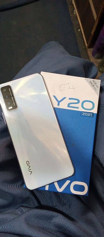 Vivo Y20 4/64 with box Glass change Lush condition 0