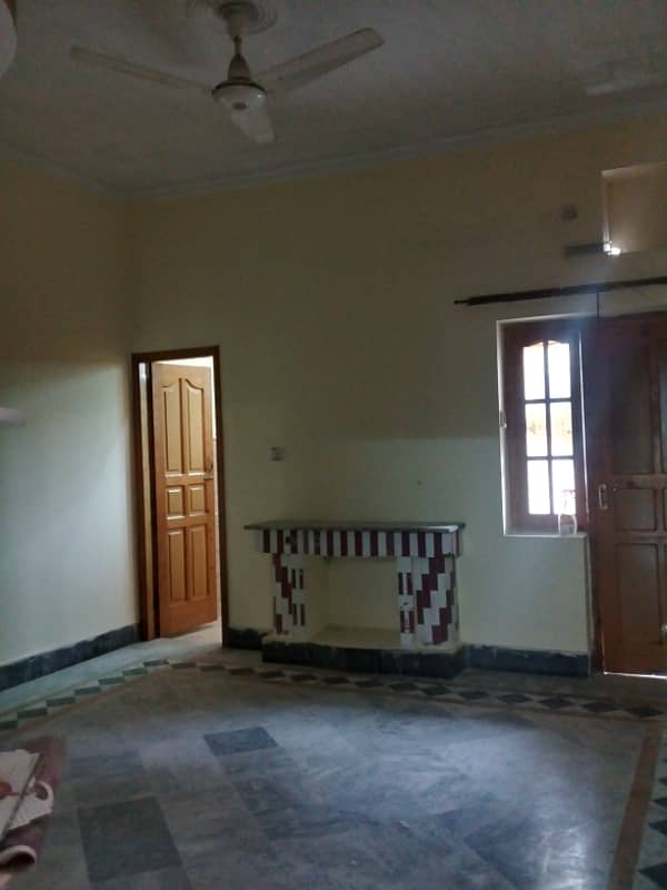 G11 25*50 FULL HOUSE FOR RENT DOUBLE KITCHEN 4 BED 5 BATH MARBLE FLORING 11