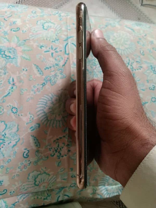 Iphone Xs Max 256 with Box Dual Physical 4