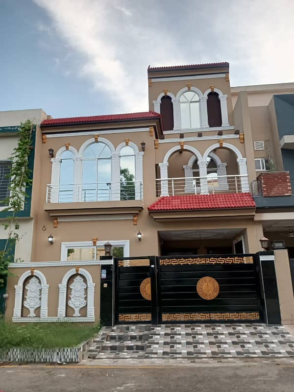 5 MARLA MODERN DESIGN HOUSE MOST BEAUTIFUL PRIME LOCATION FOR SALE IN NEW LAHORE CITY PHASE 2 0