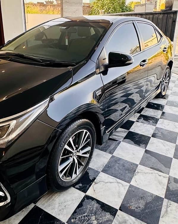 Toyota Altis Grande 2019 11