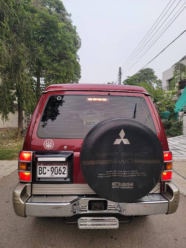 Mitsubishi Pajero 1998 13