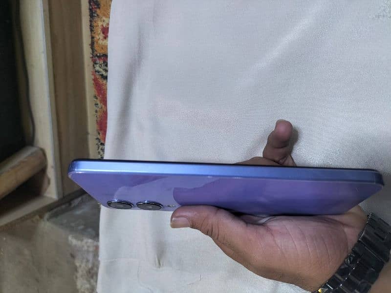 Vivo Y17S 4