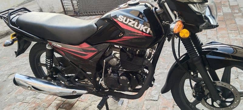 Suzuki GR 150 1