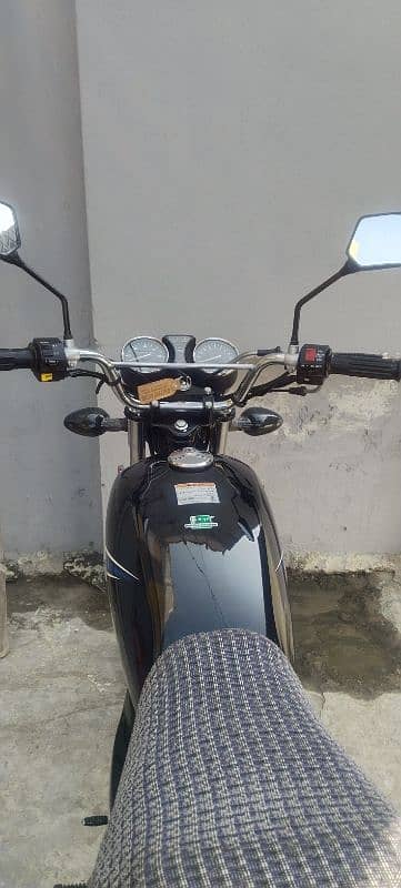 Suzuki GS 150 model 2023 11