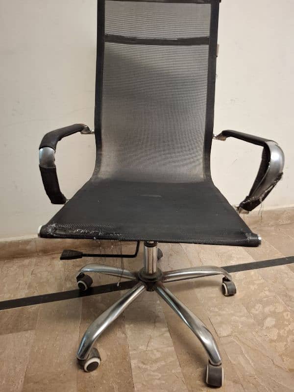 2 computer chairs 2