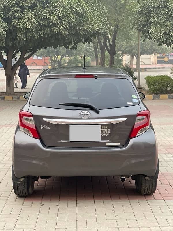 Toyota Vitz 2014 2017 KARACHI REGISTERED 3