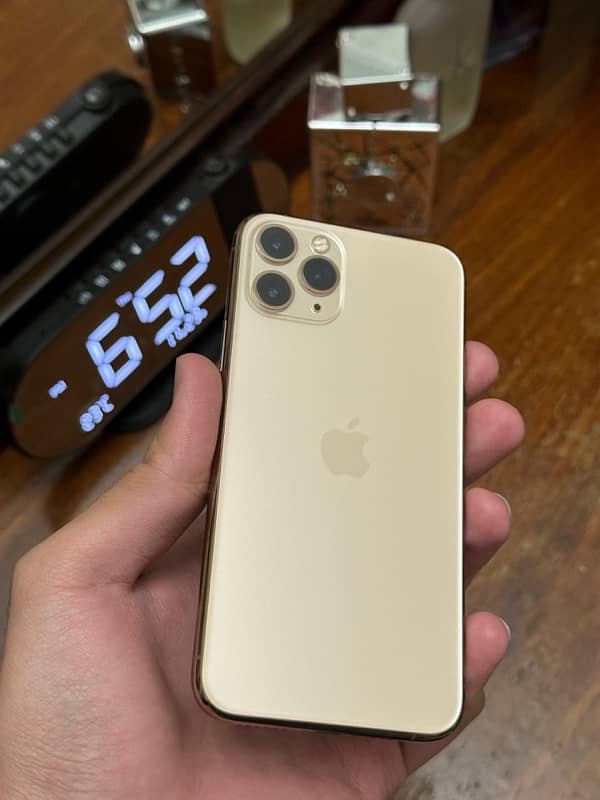 iPhone 11 Pro || PTA Approved 10/10 Condition 7