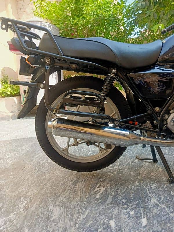 Suzuki gs 150 se 7