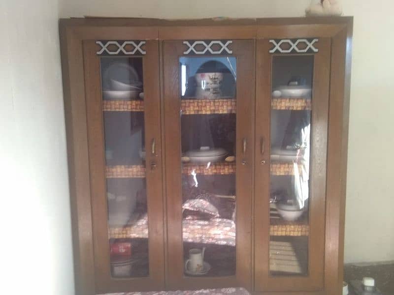 selling used cabinets 0