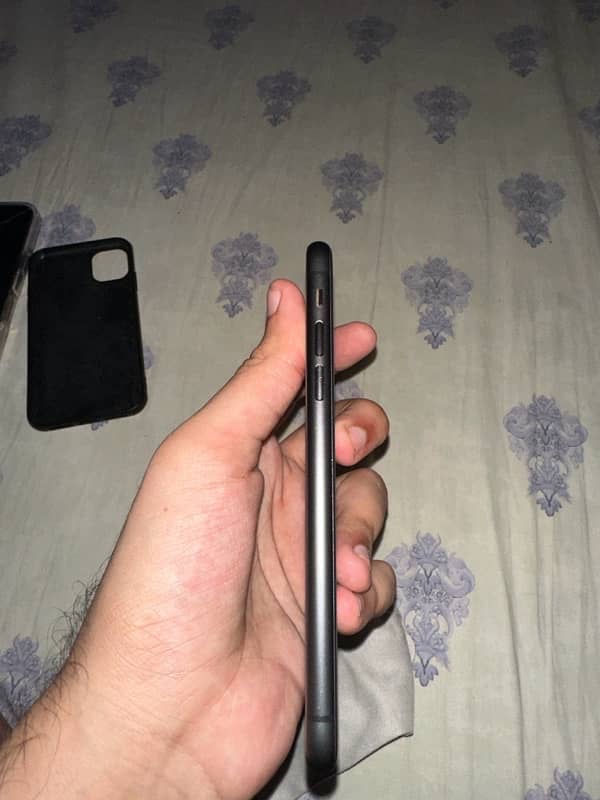 iPhone 11, 128 gb with box 5