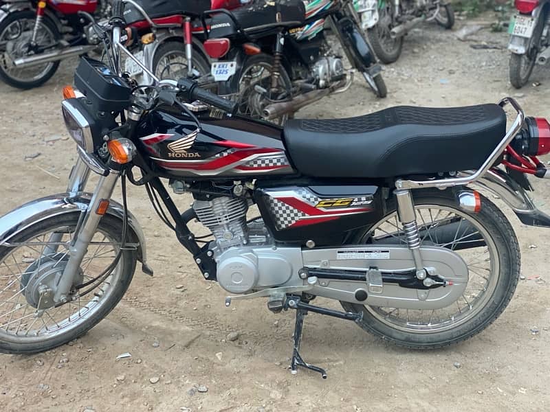 Honda 125 2024 4