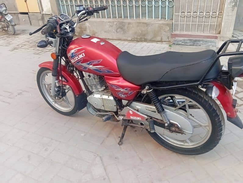 Suzuki 150 || Mint Condition || 2021 1