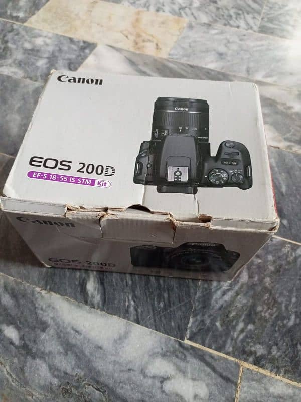 Canon 200d touch led DSLR 10/10 Condition 0