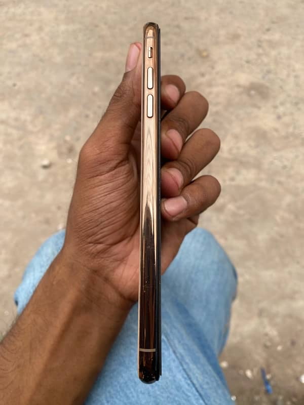 IPHONE XS MAX NON PTA FACTORY UNLOCK 1