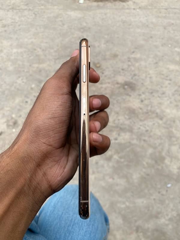 IPHONE XS MAX NON PTA FACTORY UNLOCK 3