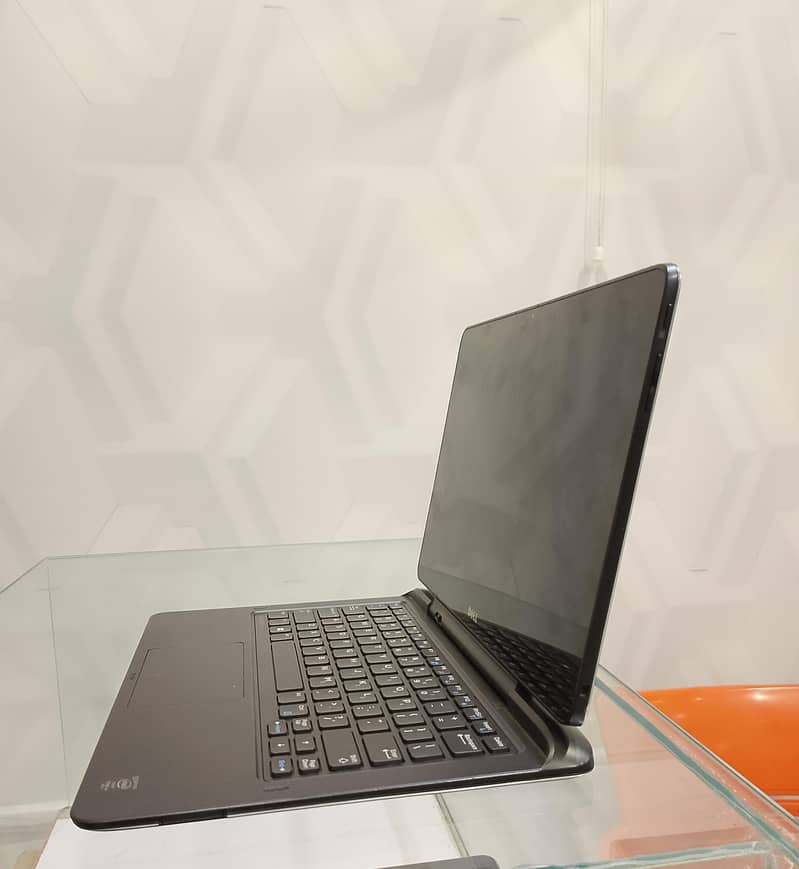 Dell Latitude 7350 | Core (TM) M-5Y71 | 8Gb Ram / 128 Gb SSD | Laptop 1