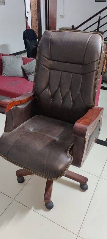 Boss Chair with Recliner for Sale 20k 6