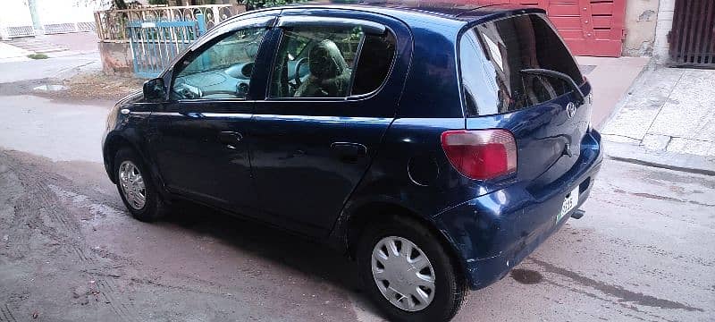 Toyota Vitz 2001 6