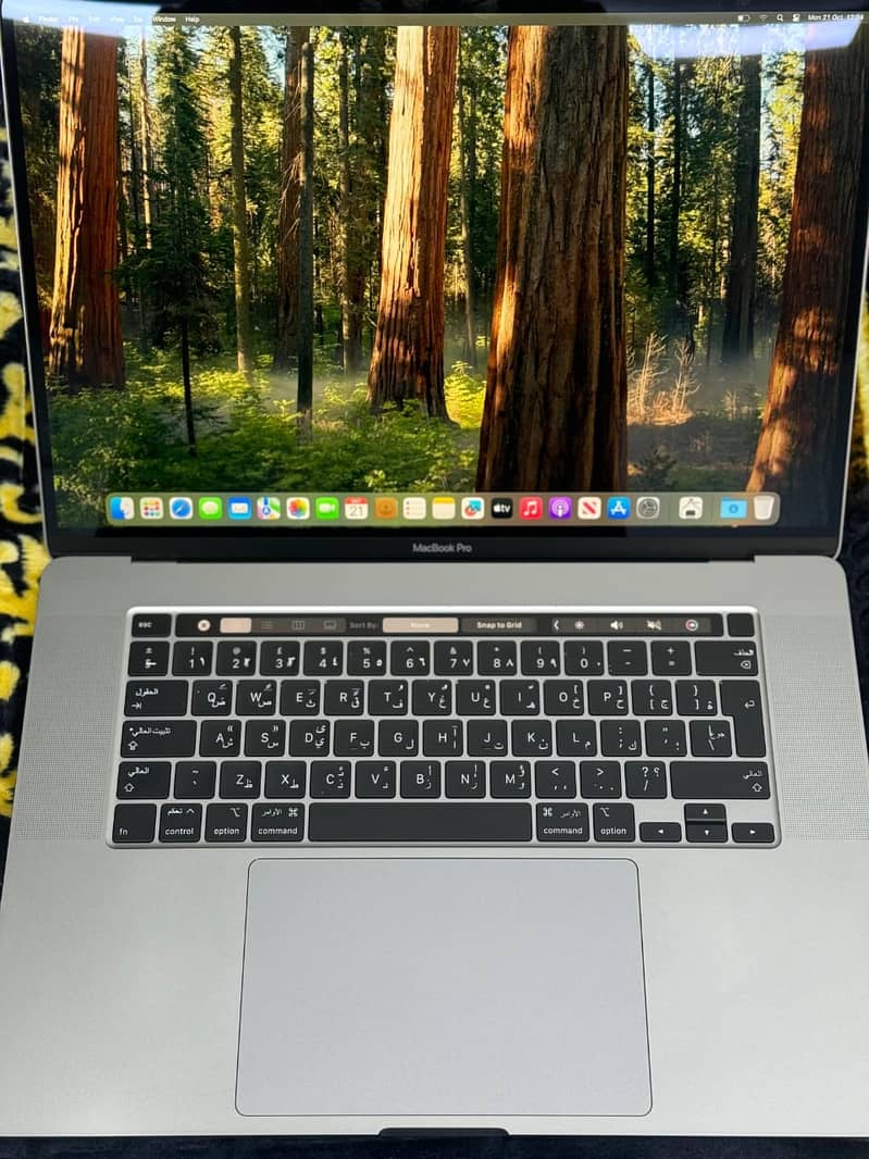 MacBook Pro 2019 | Core i7 9th Gen | 16GB RAM / 512 GB SSD | Apple 1