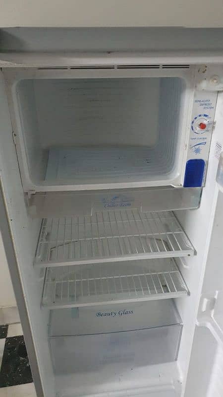 SANYO INDONESIAN Room FRIDGE /REFRIGERATOR 4