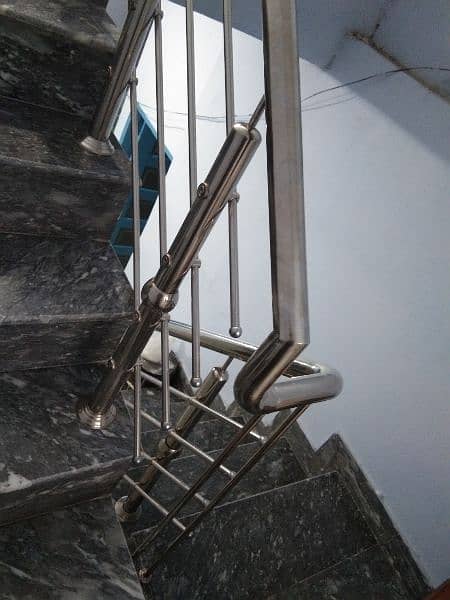 steel railing one porshan completed aik no 1