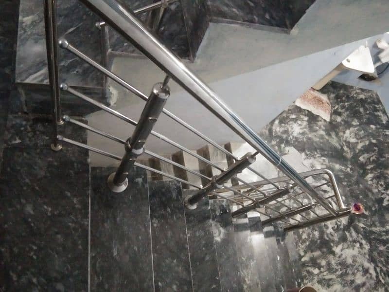 steel railing one porshan completed aik no 7