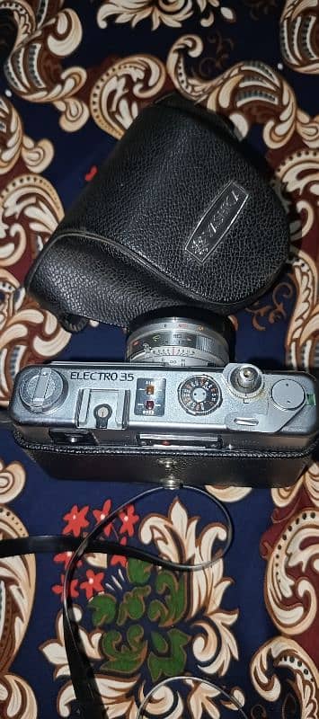 yashica model Electro 35 1