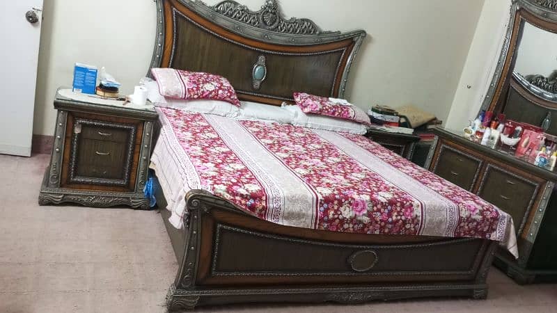 4 piece Bed set 1