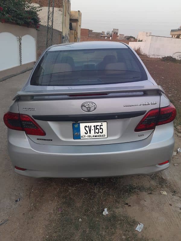 Toyota Corolla Altis 2011 1