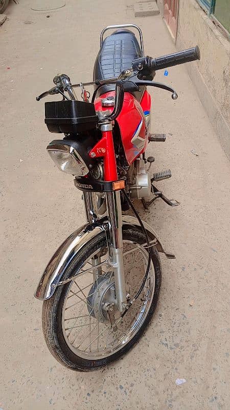 honda 125 red km 20000 lahore number 1