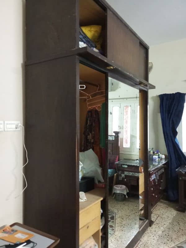 wardrobe Almari Cupboard for sale 5