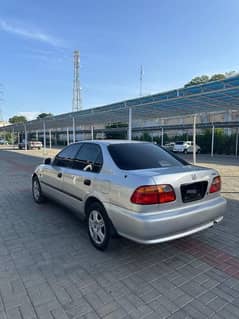 Honda Civic EXi 2000